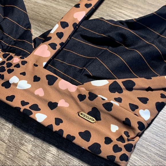 • NWT [Rip Curl] Reversible Bikini Top • - Picture 6 of 16